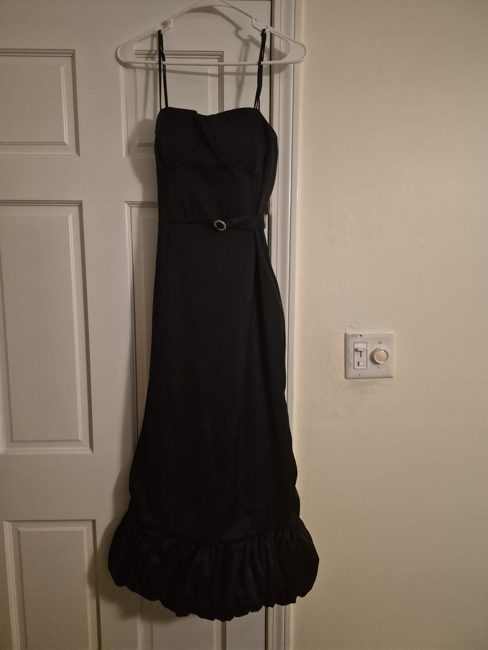 NWT Taylor Black Spaghetti-Strap Ruffle-Hem Dress
